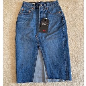 NWT [levi’s] premium deconstructed skirt